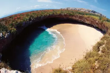 Praias paradisíacas escondidas pelo mundo